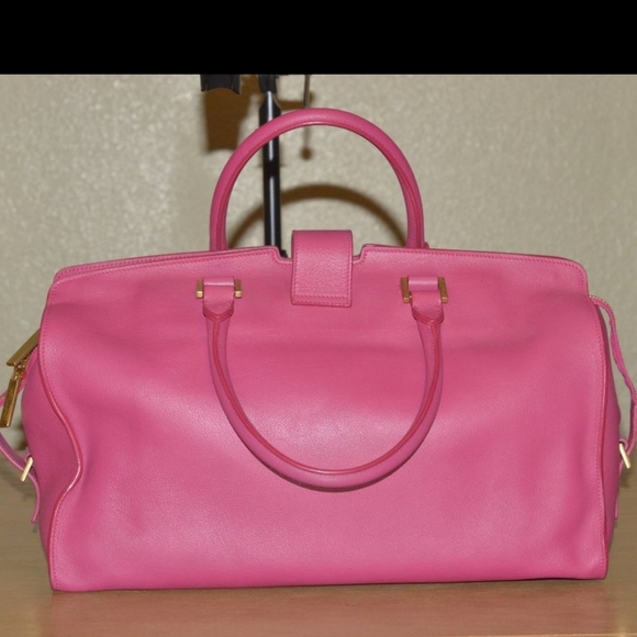 Yves Saint Laurent classic Y leather bag. - Picture 6 of 16